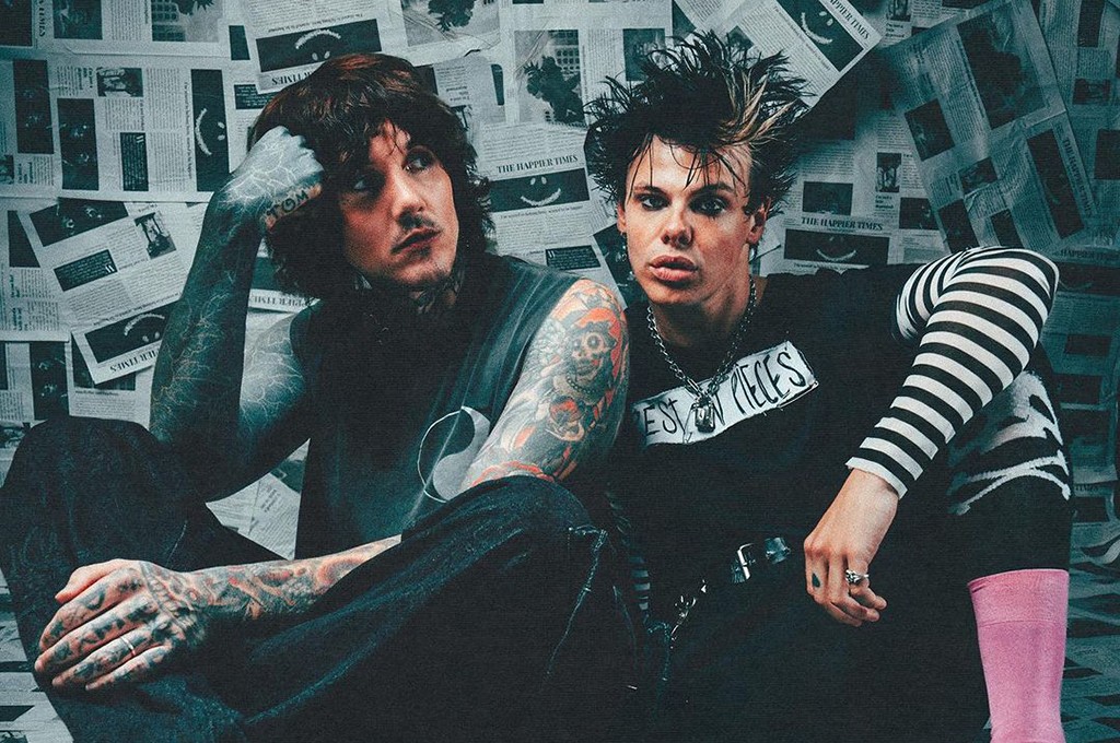 YUNGBLUD AND OLI SYKES VIDEO