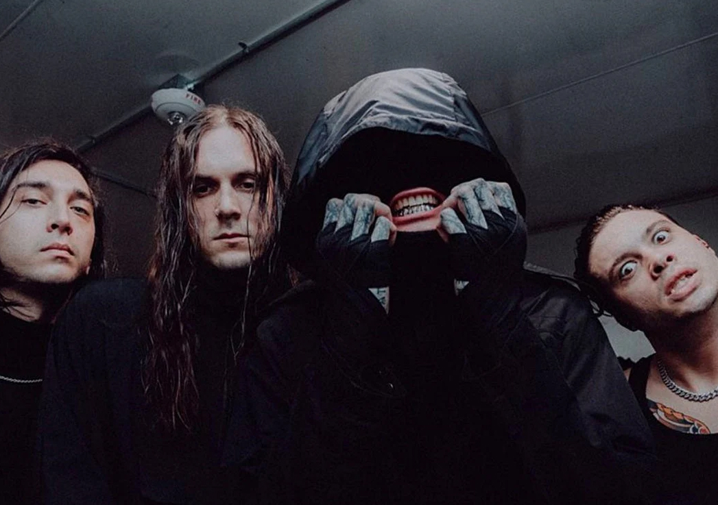 bAD OMENS