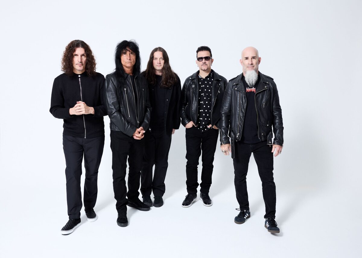 Anthrax_E_0937-Main-Photo-1.jpg