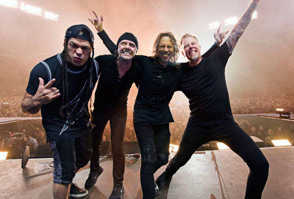 metallica-live-2016.jpg