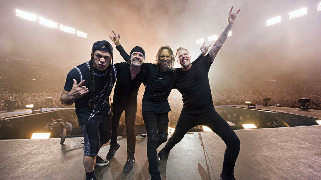 metallica_wide-5bdbd8f83d30ef50bbcd1663acdc5a31d517361e.jpg